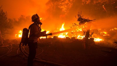 https://b.pakki.org/storage/artikel/297-kebakaran-california-2_169.jpeg